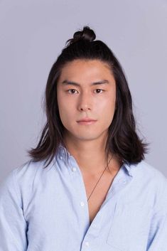 Straight Asian Hair, Man Bun Haircut, Man Bun Beard, Natural Bun Hairstyles, Man Bun Styles, Cute Bun Hairstyles, Asian Men's Hairstyles, Side Bun Hairstyles