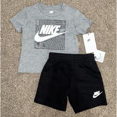 New!!! With Tags Casual Graphic Print Playwear Sets, Nike Casual Cotton Sets, Casual Nike Cotton Sets, Casual Cotton Nike Sets, Gray Playwear Sets For Summer, Gray Casual Short Sleeve Sets, Casual Gray Short Sleeve Sets, Gray Short Sleeve Casual Sets, Casual Letter Print Sets For Playwear