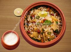 Sabudana Khichdi Sago Pearls, Khichdi Recipe, Best Vegetarian Recipes, Indian Kitchen, Navratri Special, Fusion Food, Easy Delicious Recipes, Delicious Vegetarian, Indian Dishes