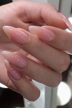 Want to try the viral Asian blush nail trend aka "the jelly nails" manicure but can't find a how-to on Pinterest? I couldn't find one either so I took one for the team and found #nail #ideas Neutral Nails Acrylic, Blush Nails, Classy Acrylic Nails, Almond Acrylic Nails, Soft Nails, Jelly Nails, Nail Swag, Pink Nail