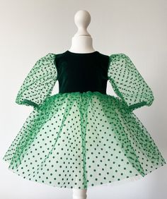 Dear customers❤ We produce very beautiful and cute dresses for your little princesess. This dress will be a great gift for your baby girl for Christmas. Fabric: velour, tulle. Our dresses are made by hand using only high-quality materials. You can choose another colour of fabric. It is a set with matching accessories headband. Also you can order green booties (choose in the option colour green): https://www.etsy.com/listing/767522205/baby-shoes-baby-girl-outfit-baby-velvet?ref=shop_home_active_6 Christmas Dress Green, Baby Girl Christmas Dress, Flower Girl Baby, 1st Birthday Dress, Girls Velvet Dress, Girls Baptism Dress, Baptism Dress Baby Girl, Buffalo Plaid Dress, 1st Birthday Dresses