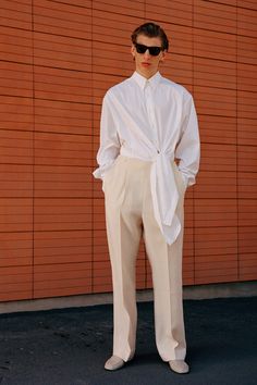 White Christmas Outfit, 2023 Menswear Fashion Show, Gender Fluid Fashion, Skiathos, White Clothing, Menswear Fashion Show, Menswear Fashion, Men Fashion Casual Outfits