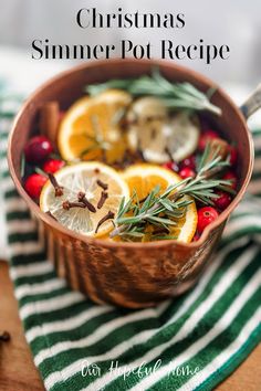 How To Make A Christmas Stovetop Simmer Pot Recipe Seasonal Simmer Pot Recipes, Christmas Simmering Pot Recipes, Christmas Boiling Pot, William Sonoma Simmer Pot Recipe, Christmas Boil Pot, Stovetop Simmer Recipes, Simmer Pot Instructions Printable, Crockpot Simmer Pot, Simmer Pot Recipes Gift