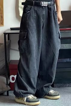 Black Denim Cargo Pants, Baggy Jeans For Men, Cargo Pants Wide Leg, Jeans Oversize, Baggy Denim Jeans, Pants Korean, Denim Cargo Pants, Streetwear Hip Hop, Korean Streetwear