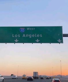 the freeway sign is clearly visible for all of us to see