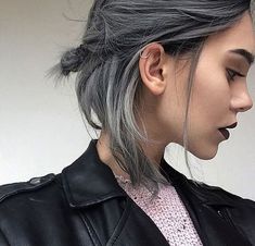 Fii Puternic, Short Grey Hair, Peinados Fáciles Para Cabello Corto, Short Hair Color, Scene Hair, Grey Hair Color, Girl Short Hair, Grunge Hair