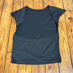 Nwt T Shirt. Super Low Back Casual Crew Neck Top With Built-in Bra, Fitted Black Workout Top, Black Scoop Neck Crop Top With Built-in Bra, Black Cotton Tops With Built-in Bra, Black Fitted Top With Scoop Neck, Fitted Black Top With Scoop Neck, Black Fitted Scoop Neck Top, Stretchy Crew Neck Top With Built-in Bra, Casual Black Crop Top With Built-in Bra