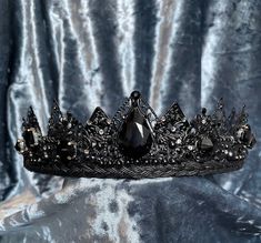 Queen circlet-fairy crown- Gothic Queen-cosplay accessory- Renaissance fair costume- Royal crown by Mylittlebirds3 on Etsy Fantasy Crowns, Fair Costume, Gothic Queen, Queen Cosplay, Fantasy Crown, Fairy Crown, Pittsburgh Pennsylvania, Costume Hats, Crown Royal