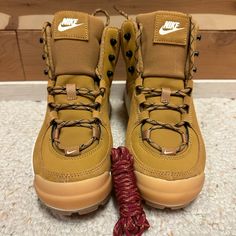 Nike City Classic Boot Womens Size 6.5 Brand New In Box Never Worn! Brown Lace-up Sneakers With Reinforced Toe, Brown Low-top Boots With Laces, Casual Low-top Brown Hiking Boots, Nike Casual Low-top Hiking Boots, Nike Boots With Branded Insole And Round Toe, Nike Lace-up Hiking Boots With Vibram Sole, Nike Hiking Boots With Vibram Sole, Sporty Brown Hiking Boots With Round Toe, Sporty Beige Boots With Round Toe