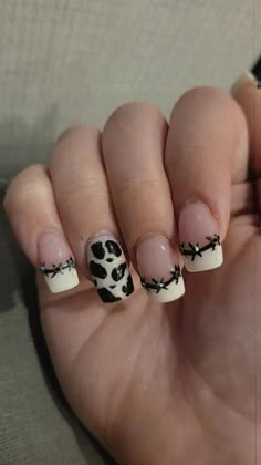 Cow Pedicure Ideas, Acrylic Nails Cow Design, Country French Tip Nails, Farm Themed Nails, Cow Christmas Nails, Glitter Cow Print Nails, Nail Ideas Cow Print, Cowgirl Nail Ideas, Cow Nail Ideas