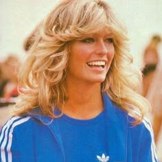 Iconic Hairstyles And How To Wear Them Today | Farrah Fawcett 70’s Hair, Farrah Fawcet, Funky Makeup, 70s Makeup, 70s Hair, Farrah Fawcett, Feathered Hairstyles, Olivia Palermo, Gigi Hadid