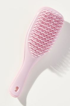 Experience that irresistible running-your-fingers-through-your-hair feeling with this super small, super cute, and super handy mini detangler. | Mini Ultimate Detangler by Tangle Teezer in Pink, Women's, Plastic at Anthropologie Preppy Things To Get For Christmas, Pink Christmas Gift Ideas, Tangle Teaser Brush, Mini Tangle Teezer, Useful Gift Ideas For Women, Tangle Teezer Brush, Tangle Teaser, Preppy Essentials, Cute Items