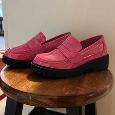 Link Pink Patent Loafer Brand New, Never Worn Casual Pink Closed Toe Loafers, Trendy Pink Flat Heel Loafers, Trendy Pink Flat Loafers, Pink Loafers, Patent Loafers, Pink Girl, Kids Shoes, Loafers, Brand New