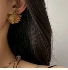 Copper plated material  length: 3.2cm Chic Metal Ear Cuff, Chic Metal Drop Clip-on Earrings, Chic Metal Dangle Clip-on Earrings, Trendy Gold Ear Cuff With Matching Earrings, Chic Single Ear Cuff For Gift, Chic Single Ear Cuff As Gift, Silver Dangle Clip-on Earrings Gold Plated, Chic Ear Cuff For Pierced Ears As Gift, Gold Single Ear Cuff