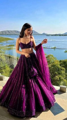 Wedding Outfits Women, Lengha Designs, Lehenga For Wedding, Sangeet Outfit, Simple Lehenga, Trendy Outfits Indian