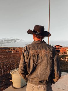 Cowboy Husband Aesthetic, Cowboy Aesthetic Outfits Men, Rodeo Men, Cowboy Pics, Cowboy Man Aesthetic, American Cowboy, Country Man Aesthetic, Blue Collar Men, Cowboy Aesthetic Men