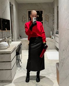 Wear Red, Pinterest Outfits, Wearing Red, Dark Fashion, Unique Styles, Casual Dinner Outfit, Boots Outfit, Minimal Fashion, Her Style