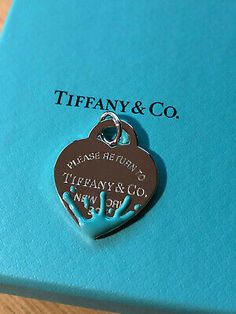 Original blue box, pouch, white ribbon, note card & envelope - all included. Perfect gift! Size: LARGE. Funky Rings, Tiffany And Co Jewelry, Tiffany And Co Necklace, Return To Tiffany, Tiffany Earrings, Tiffany Necklace, Box Pouch, Heart Tattoo Designs, Tiffany Jewelry