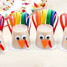 these paper turkeys are made to look like they have eyes