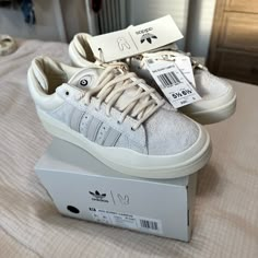 Bad Bunny Campus Cream. Unfortunately They Are Too Big For Me. Bad Bunny Shoes Outfit, Bad Bunny Nike, Bad Bunny Zapatillas, Zapatos Bad Bunny, Zapatillas Bad Bunny, Bad Bunny Shoes, Adidas Bad Bunny, Best Shoes For Women, Grey Sneakers Women