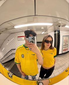 Soccer Tshirt Outfit, Streetwear Fashion Baggy, Brazil T Shirt, Couple Outfits Matching, Brazilian Clothes, Men Street Style, Fashion Baggy, Couple Fits