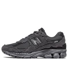 If you’re looking for a comfortable, stylish shoe that can take you from the streets to the gym, look no further than the New Balance 2002R ‘Phantom’ Protection Pack. This versatile runner is perfect for those who appreciate a minimalist design. The breathable mesh upper with raw-edged suede overlays provides durability and style, while the tonal ‘N’ logo and 2002r callout add a touch of signature New Balance flair. The ABZORB midsole ensures a smooth ride and superior cushioning, making the 200 Cool New Balance Shoes, Mens Shoes Casual Sneakers Street Style, New Balance 2002r Phantom, Neon Tiger, Gym Look