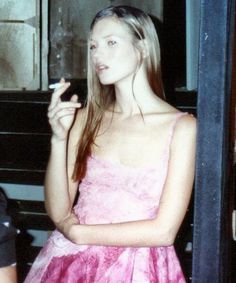 Kate Mess, Supermodel Body, Kate Moss 90s, 90s Model, 90s Supermodels, 90s Models, Model Aesthetic, Diet Coke, French Girl