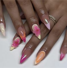 Almond Acrylic Nails Designs, 3d Flower Nails, Custom Press On Nails, Airbrush Nails, Classy Acrylic Nails, Exotic Nails, Almond Acrylic Nails, Nails Wedding, Party Nails