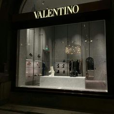 Valentino Store Aesthetic, Valentino Aesthetic Wallpaper, Evs Project, Valentino Aesthetic, Valentino Store, C 63 Amg, Dark Feminine Aesthetic, Rich Women, Shopping Photography