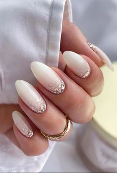 Wedding Gel Nails, Clear Glitter Nails, Subtle Nails, Beige Nails, Gel Nails Diy, Basic Nails, Glow Nails, Bride Nails