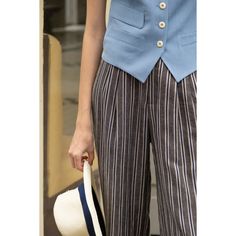 Long striped linen pants with urban sophistication. The high-waisted design allows you to wear it with a beautiful silhouette. Goes great with casual tops. Enjoy the feeling of vacation. 
 
 
 Size 
 
 XS size
 
 Total length: 100cm 
 Waist: 66cm 
 
 Hip: 94cm 
 
 
 S size 
 
 Total length: 102cm 
 Waist: 68cm 
 
 Hip: 98cm 
 
 M size 
 
 Total length: 104cm 
 Waist: 72cm 
 
 Hip: 102cm 
 
 L size 
 
 Total length: 105cm 
 Waist: 76cm 
 
 Hip: 106cm 
 
 XL size 
 
 Total length: 106cm 
 Waist: 8 Striped Linen Beach Pants, Casual Pinstripe Linen Bottoms, Chic Striped Linen Bottoms, Striped Wide-leg Linen Pants, Striped Linen Wide-leg Pants, Casual Pinstripe Linen Pants, Summer Linen Bottoms With Vertical Stripes, Summer Vacation Pants With Vertical Stripes, Spring Linen Pants With Vertical Stripes