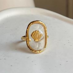 Beautiful Transparent Hammered Seashell Ring Adjustable  18k Gold Plated Elegant Shell-shaped Gold Rings, Elegant Gold Shell-shaped Rings, Elegant Shell-shaped Ring For Gifts, Gold Shell-shaped Gift Ring, Gold Shell-shaped Ring For Gift, Gold Shell Rings For Beach, Adjustable Gold Shell Ring, Handmade Gold Rings For Beach, Handmade Gold Rings For The Beach