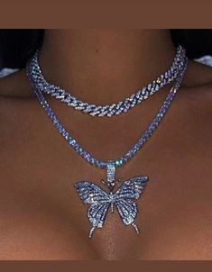 Beautiful Diamante butterfly set Pretty Jewelry Necklaces, Expensive Jewelry Luxury, Chique Outfits, Bling Necklace, Jewelry Accessories Ideas, Girly Accessories, Jewelry Fashion Trends, Expensive Jewelry, Fancy Jewellery