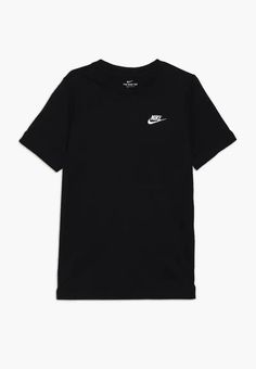 Nike Shirts Women's, Black Nike Shirt, Cute Nike Outfits, Fotografi Vintage, Sock Outfits, Black Sweatpants, Adidas Outfit, Nike Tshirt, Nike Fashion