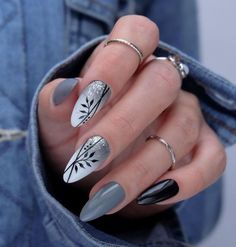 Nail Polishes, Summer Nails, Nail Designs, Nail Polish, Nail Art, Nails, Grey, Silver, White