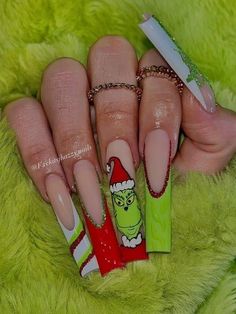 Grinch Nail Designs, Disney Acrylic Nails, Horror Nails, Witch Nails, Exotic Nails, Acrylic Nails Coffin Pink, Christmas Nails Acrylic, Dare To Be Different