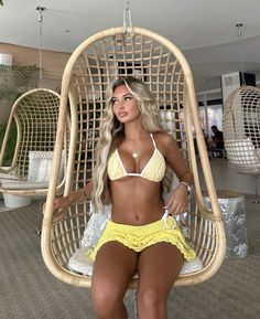 Blonde Summer Outfit, Baddie Beach Outfits, Holiday Fits, Me Bag, Beach Instagram Pictures, Beachy Aesthetic, Blonde Hair Looks, Holiday Vibes, Girl Swag