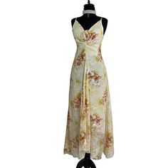 🪩 2000s Longtail Floral Print Vintage Dress    🪩 Size L ' 12    🪩 Side Zip , Fully Lining  , Minimal Stretch , No See Through  🪩  Pit to pit 45 cm        Waist 40 cm        Hips 56 cm        Length 115  ' 135 cm  📏 Measurements were taken on flat ground 📏 🪩 Thank you for looking at our page, all dresses are vintage some are new with tags and some have been previously worn. Some dresses may gave some signs of wear due to the vintage condition however, dresses have been checked to make they Fitted Cream Maxi Dress With Floral Print, Fitted Floral Print Cream Maxi Dress, Cream Long Dress, 2000s Dress, Ethereal Dress, Y2k Dress, No See, Wedding Dresses Vintage, Vintage Dress