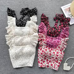 One Size: Chest:68-90cm, Length:36cmAge: 25-34Style: CasualPattern Type: PrintClothing Length: RegularTops Type: CamisFabric Type: Broadcloth&ltp&gtMaterial: Polyester&lt/p&gt&ltbr/&gt&ltp&gtGender: Women&lt/p&gt&ltbr/&gt&ltp&gtItem Type: Tops&lt/p&gt&ltbr/&gt&ltp&gtElasticity: Slight Strech&lt/p&gt&ltbr/&gt&ltp&gtSKU:[JM10813]&lt/p&gt&ltbr/&gt Fitted Vest Crop Top For Vacation, Stretch Cami Vest For Summer, Fitted Sleeveless Summer Tank Top, Summer Stretch Sleeveless Vest, Summer Sleeveless Stretch Crop Top, Summer Stretch Sleeveless Crop Top, Summer Non-stretch Camisole Tank Top, Fitted Sleeveless Camisole For Summer, Cotton Sleeveless Halter Top