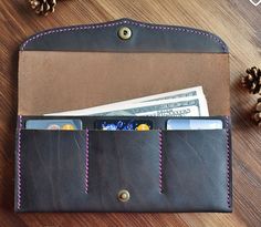 Womens Leather Wallet, Diy Leather Wallet, Woman Purse, Leather Bag Tutorial, Leather Wallet Design, Leather Anniversary Gift, Leather Wallet Pattern, Leather Billfold, Womens Wallet