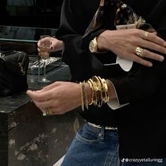 Bangle Bracelets Outfit, Gold Jewelry Outfits Fall, Chunky Jewelry Aesthetic Outfit, Study With Me, Chic Accessories