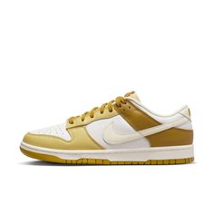 Nike Dunk Low Retro (FZ4042-716) 80s Basketball, Cdg Converse, Basketball Icon, Huarache Run, Polo Sport Ralph Lauren, Adidas Adilette, Nike Shox, Retro Men, Nike Blazer