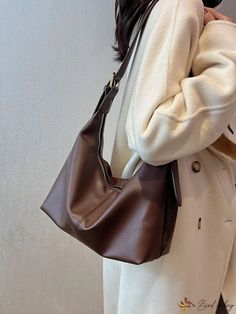 BirdinBag - Chic Hobo Bag: Sleek and Stylish. Uni Bag, Hobo Chic, Colorful Handbags, Hot Bags, Diy Handbag, Colorful Bags, Retro Mode, Brown Bags