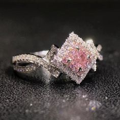 New Women's Pink & White Diamond Ring Size 7 925 Sterling Silver Genuine 2ct Lab Created Pink & White Diamonds Measurements Of The Top - 12mm Wide X 12mm Length Retail Price $295 Buy With Confidence From A Trusted Seller With A 99%+ Feedback Rating! A0180 (Id-65-) Engagement Rings Romantic, Pink Wedding Rings, Pink Diamond Ring, Zirconia Rings, Romantic Jewellery, Stil Elegant, Versatile Jewelry, Party Rings, Pink Topaz