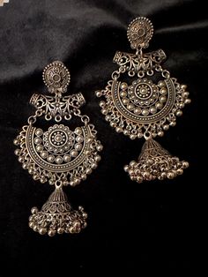 Oxidized silver plated light jhumka earrings. Jumka Asethic, Forest Hills, Jhumka Earrings, Traditional Jewelry, Oxidized Silver, Beautiful Outfits, Jewelry Earrings Dangle, Timeless Elegance, Desi