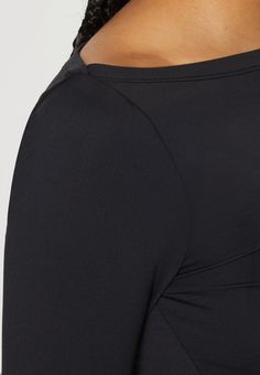 Gina Tricot BOATNECK - T-shirt à manches longues - black Bago, Boat Neck, Black Noir, Gin, Black Shirt, Long Sleeve Tops, Sleeve Top, T-shirt, Long Sleeve