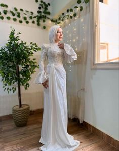 Bride Dress Hijab, Hijabi Wedding Dress Simple, Soiree Dresses For Hijab Classy, Hijabi Engagement Dress, Hijabi Dresses Soiree, Sequin Long Gown, Hampers Hijab