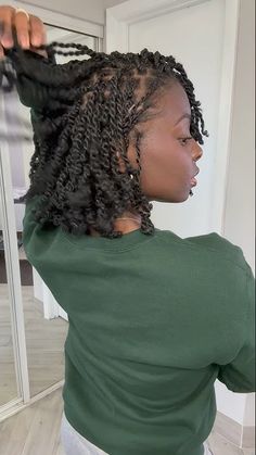 Mini Twist With Braiding Hair, Mini Twists With Weave, Knotless Mini Twists, Boho Mini Twists With Extensions, Mini Twist Hairstyles With Extensions, Boho Mini Twist, Natural Mini Twists, Mini Twist With Extensions, Mini Twists With Extensions