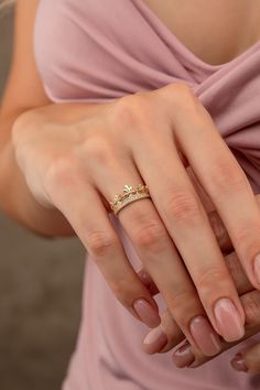 Queen Rings Princess Crowns, Queen Ring Design, Women Rings Gold Design, Gold Flower Crown, Princess Crown Ring, Crown Rings, Gold Earrings For Kids, Crown Ring Princess, Queen Rings