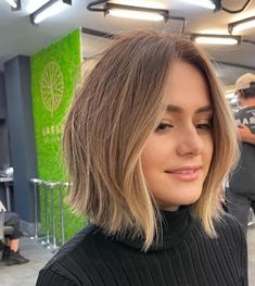 Bob Hairstyles Light Brown, Blonde Hair Styles Long, Hairstyles Light Brown, Bob For Fine Hair, Blonde Hair Styles, Tan Skin Blonde Hair, Rambut Brunette, Blonde Bob Hairstyles